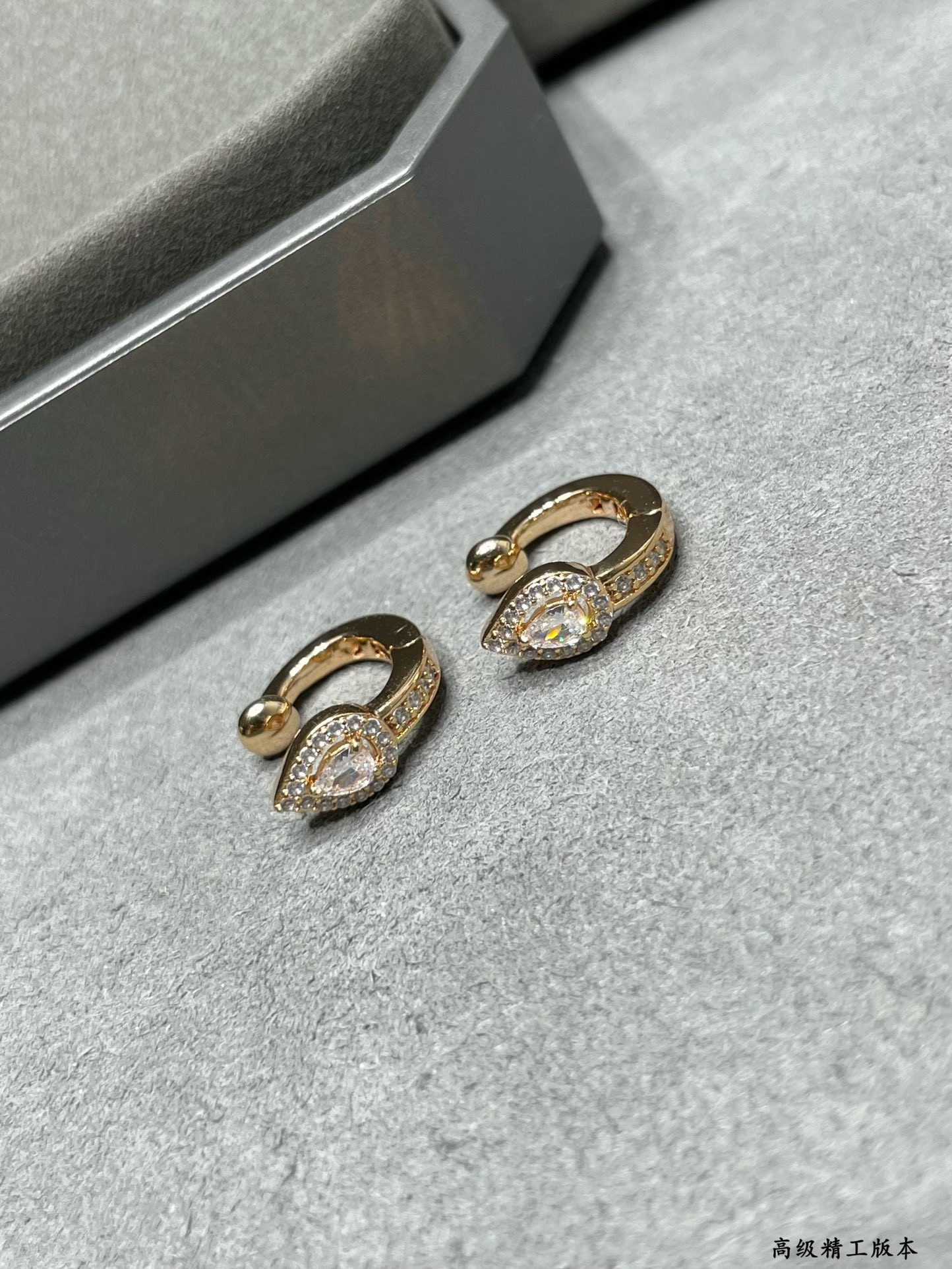 Mes1kaa drop ear clips earrings