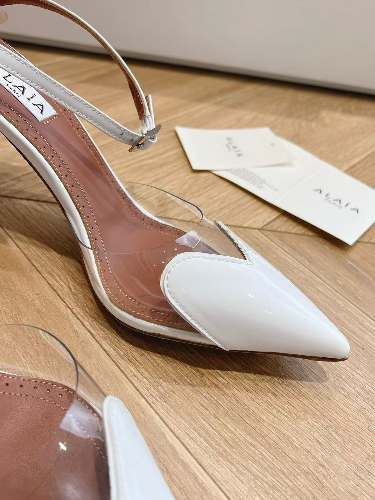 UA A1a1a Patent Heart-Toe Stiletto Pumps