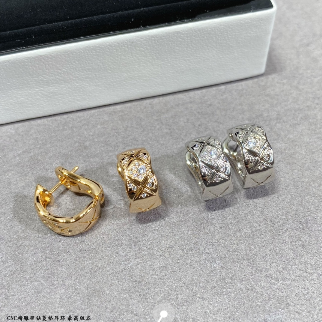 ch*el carved Di*m*nd with Di*m*nd earrings