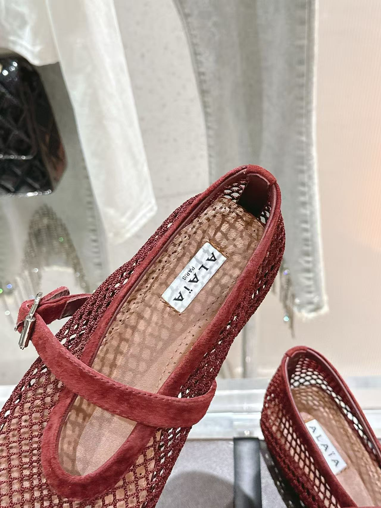 UA A1a1a BALLET FLATS IN FISHNET