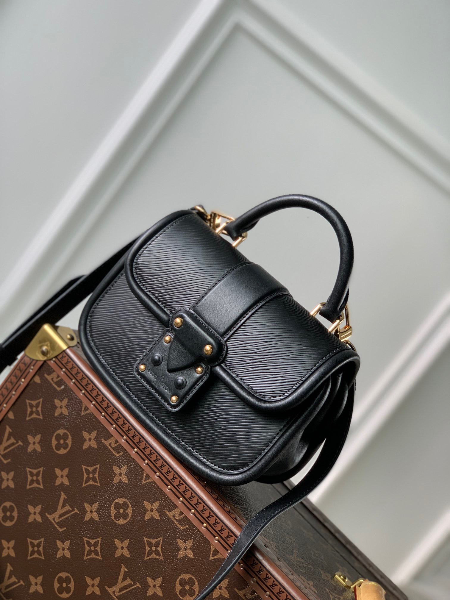 LV Hide and Seek M22724