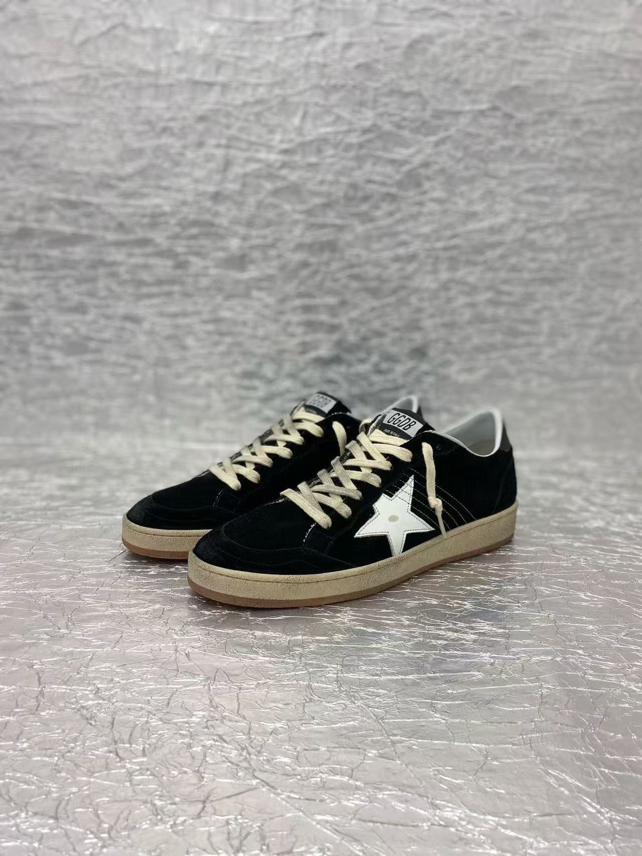 ua g01den G003e s*per-star sneaker