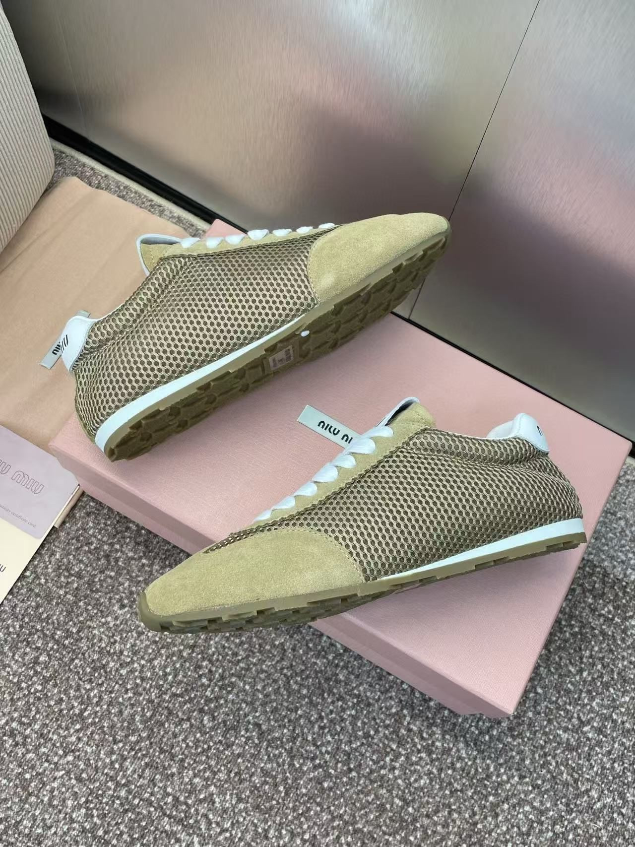 ua M1v M1v plume mesh and suede sneakers
