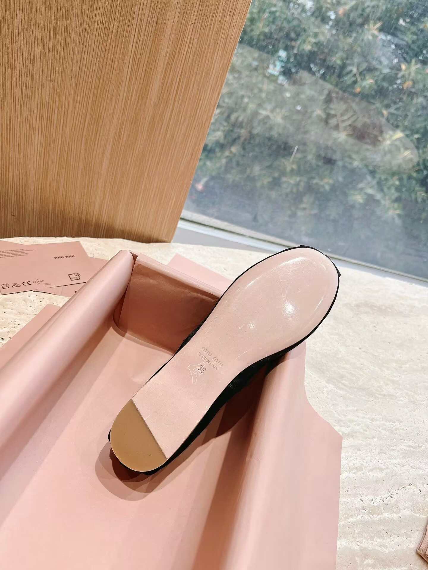 ua M1v M1v satin ballerinas