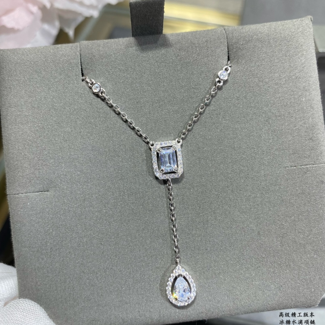 Mes1kaa drop ice cube necklace