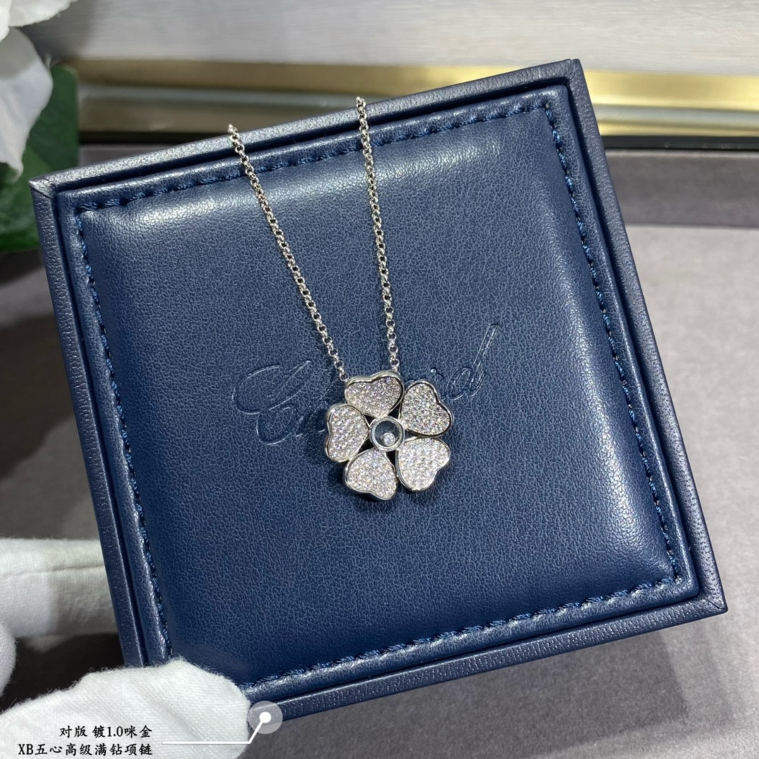 chopard five He**ts full di*m*nd necklace