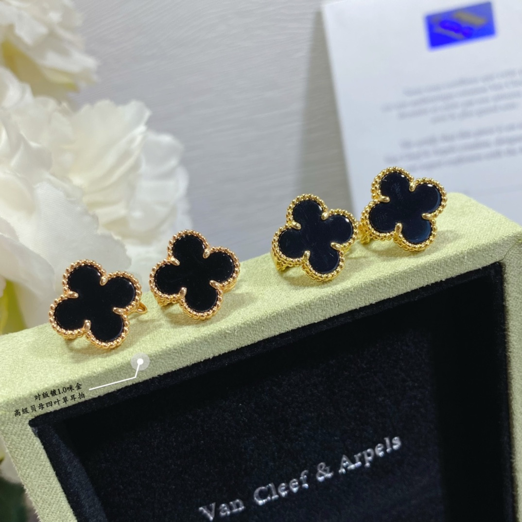 v*n cl*f & arpels preM1vm fritillaria four-leaf clover earrings