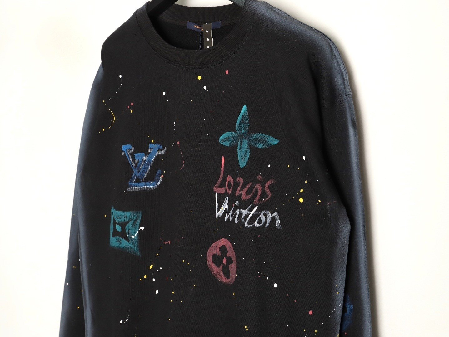 l0*is V*t0n hoodies