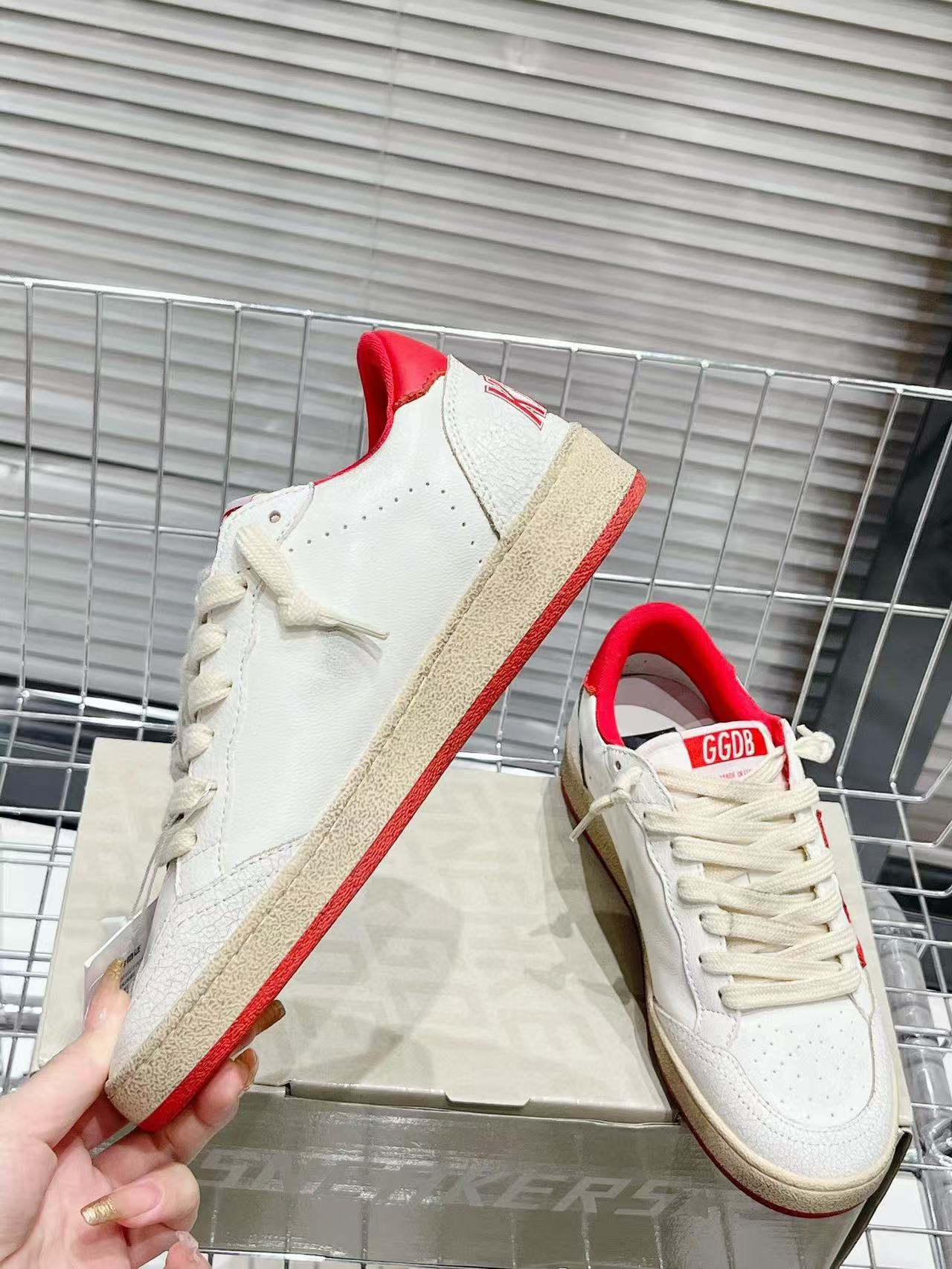ua g01den G003e s*per-star sneaker