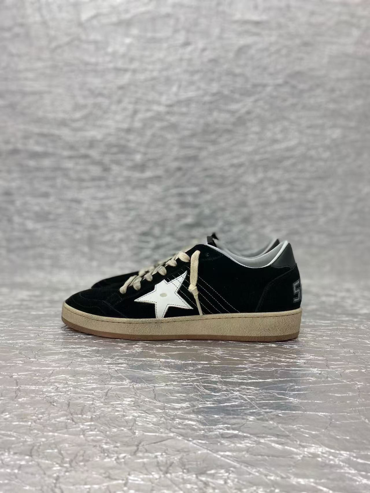 ua g01den G003e s*per-star sneaker