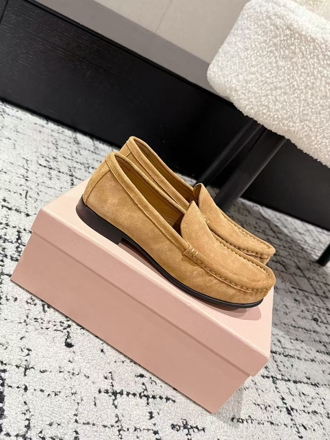 ua M1v M1v suede loafers