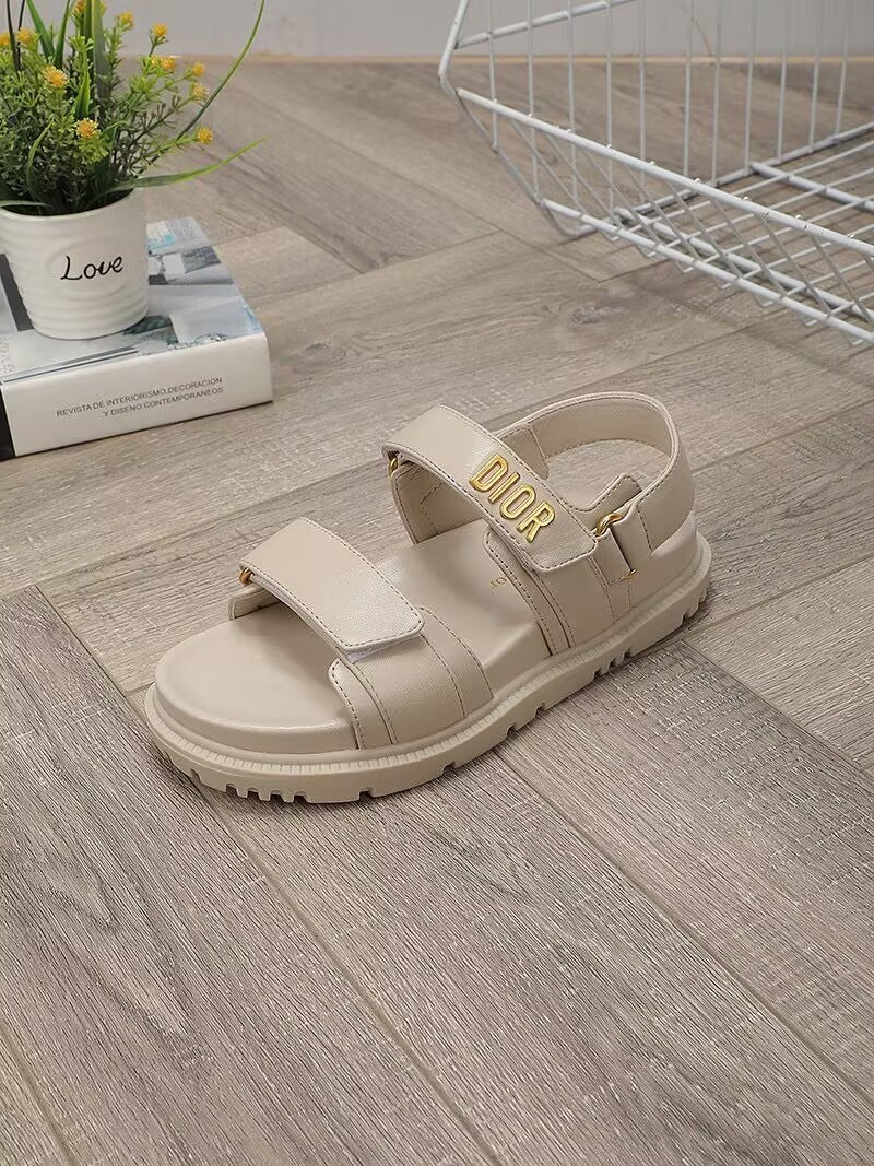 ua D*or D*oract sandal