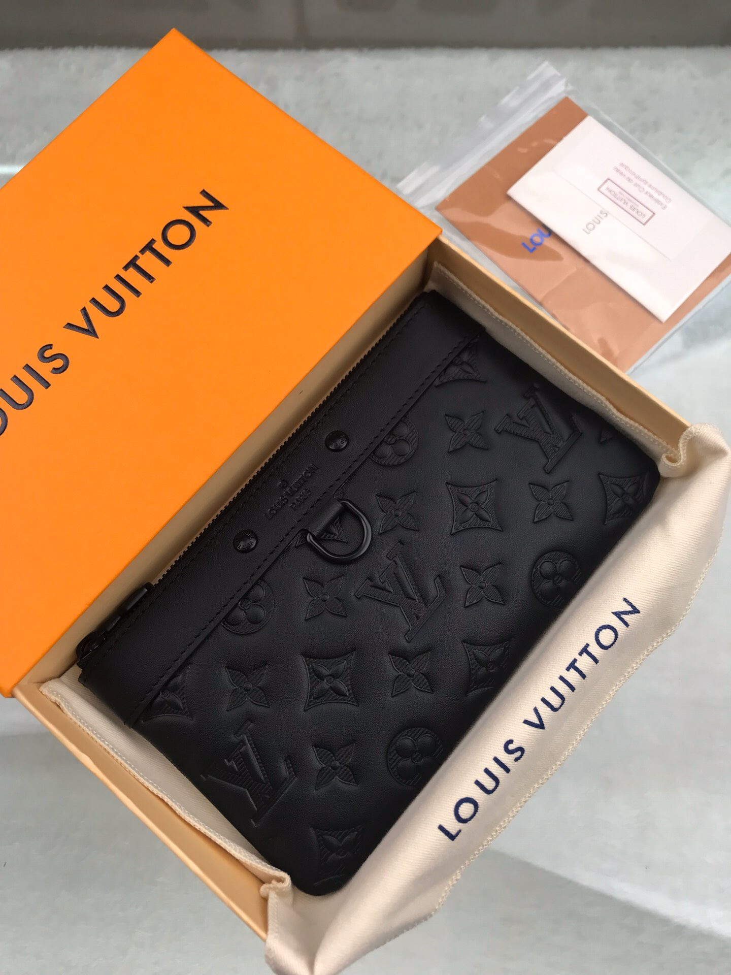 DISCOVERY POCHETTE PM M44335