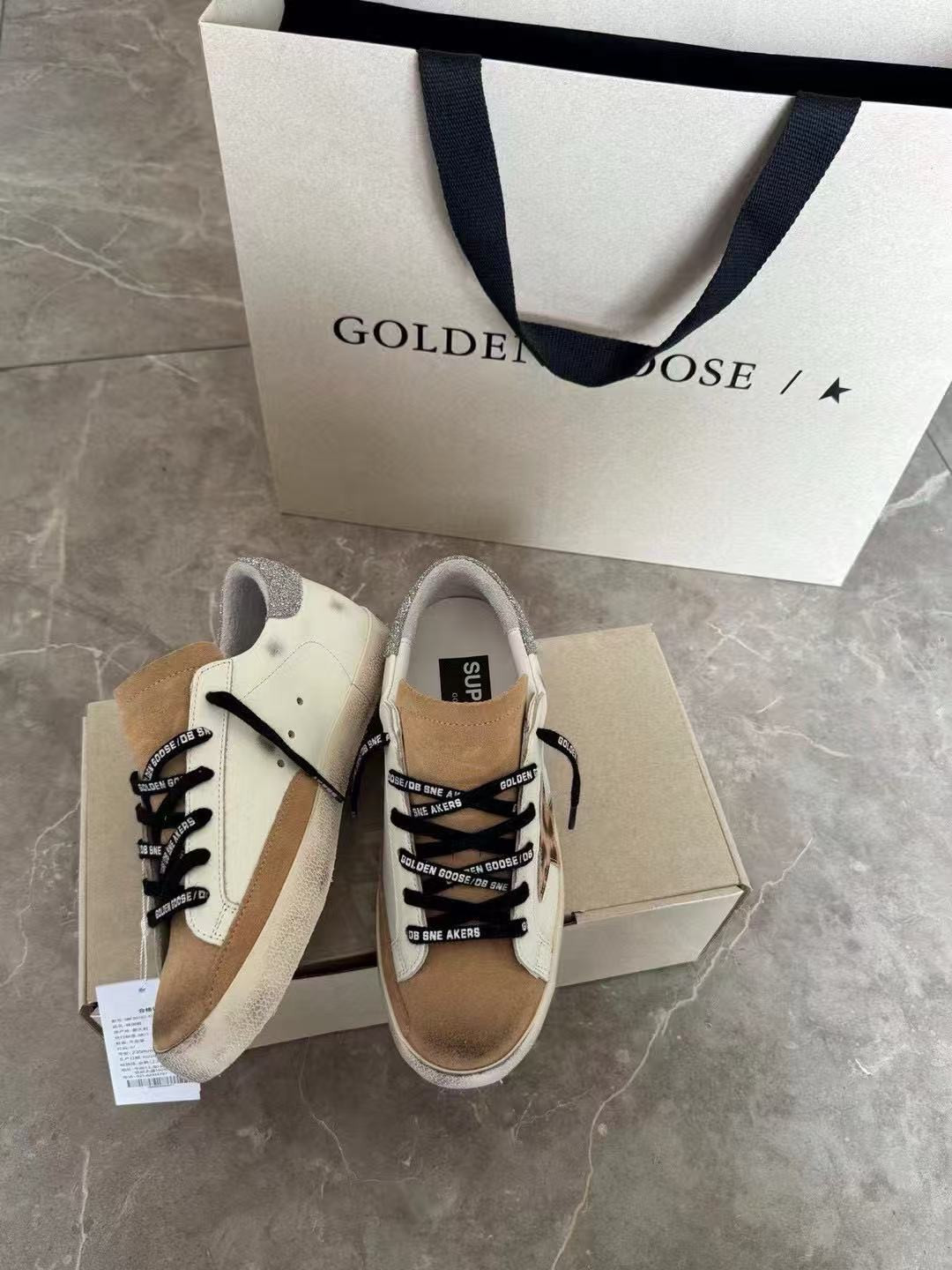 ua g01den G003e s*per-star sneaker