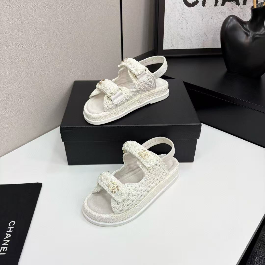 ua Ch*el sandals