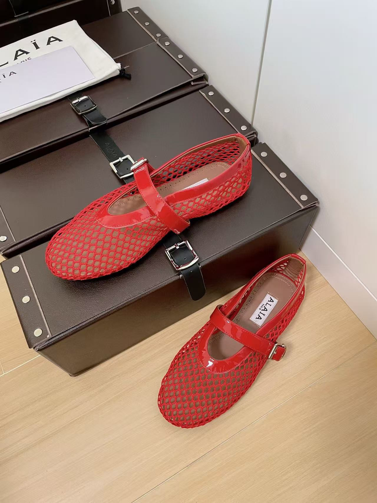 UA A1a1a BALLET FLATS IN FISHNET