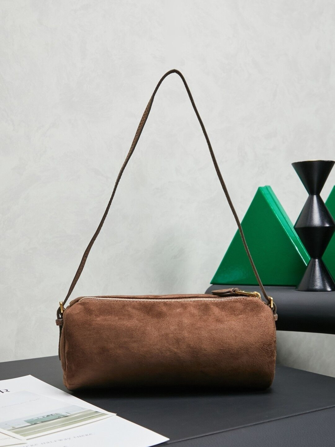 M1v M1v suede pouch 22x9x9cm