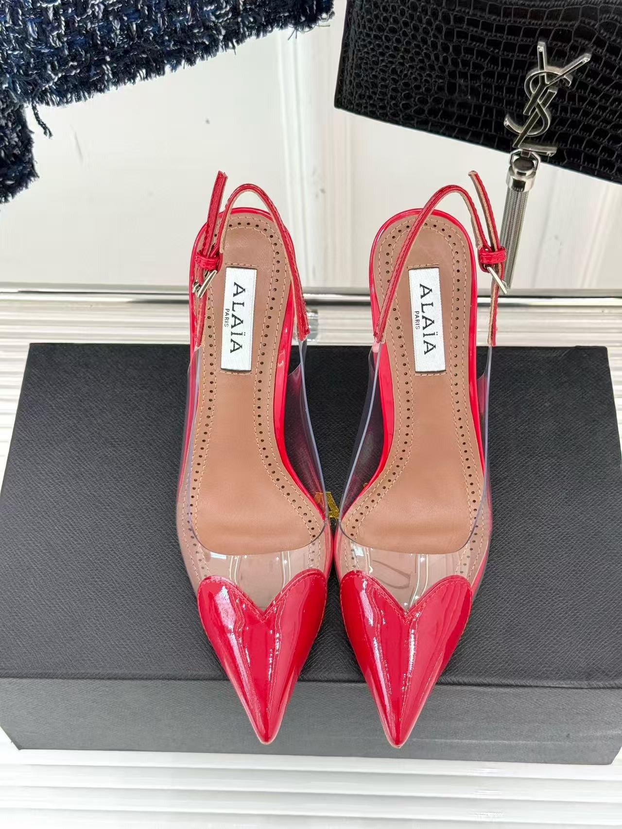 UA A1a1a Patent Heart-Toe Stiletto Pumps