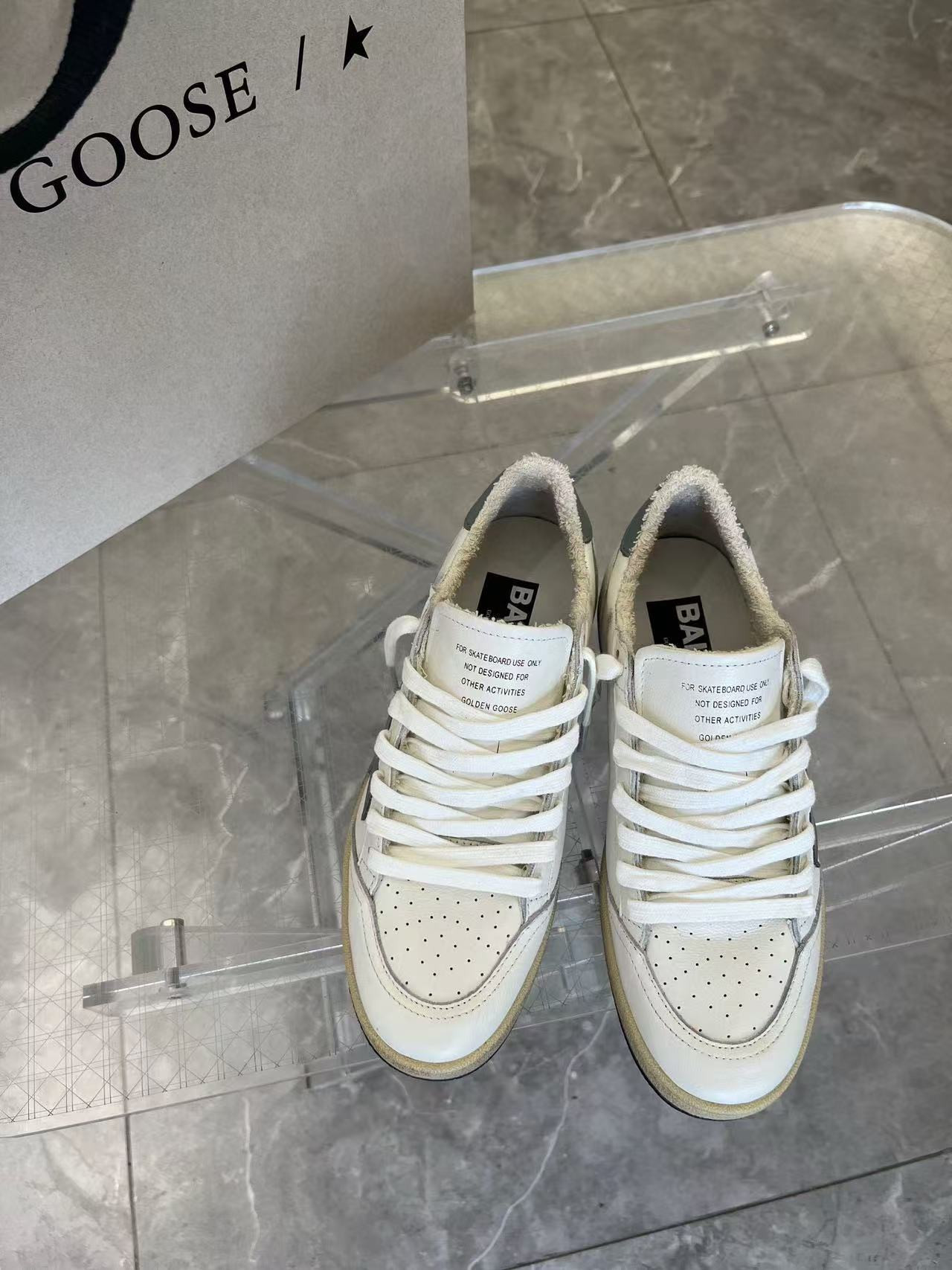 ua g01den G003e s*per-star sneaker