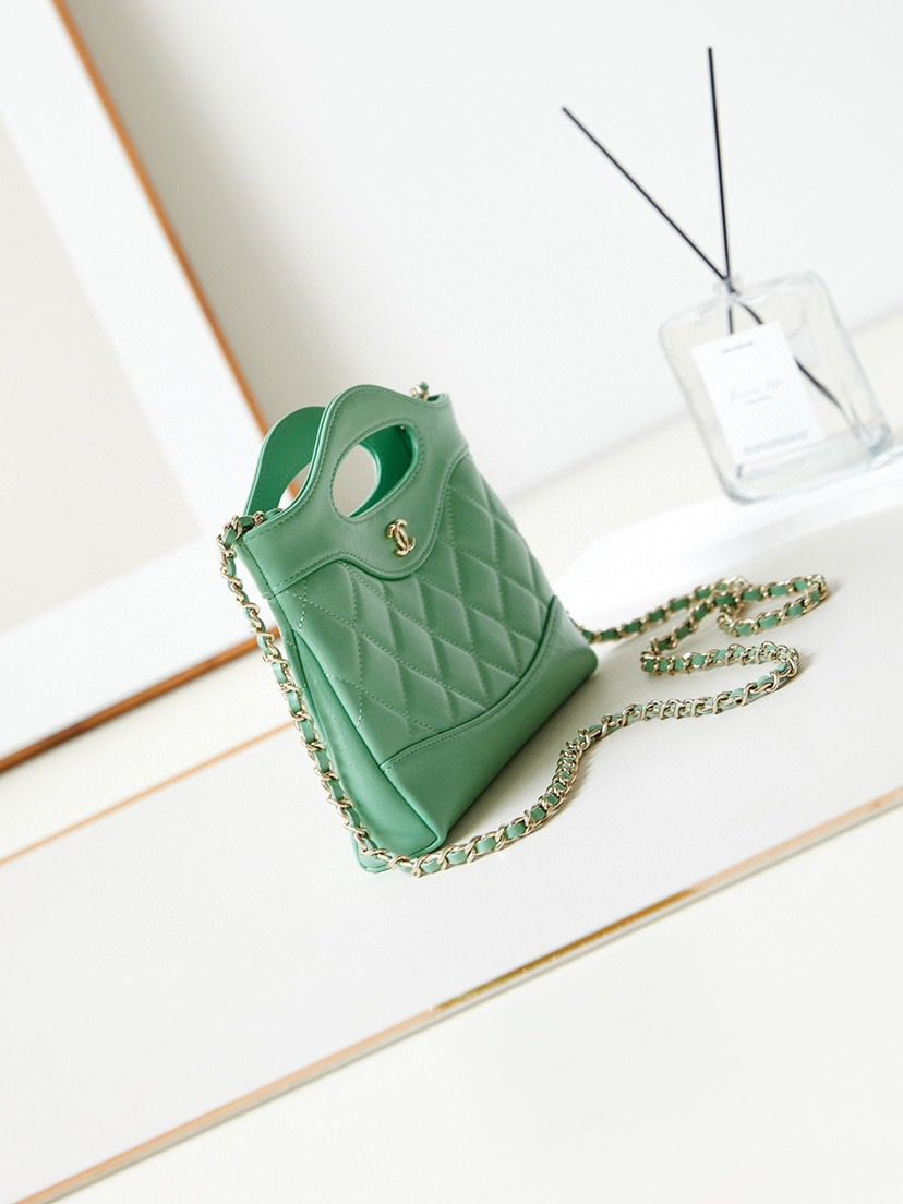 Ch*el 31 nano bag 17.5x20x5cm
