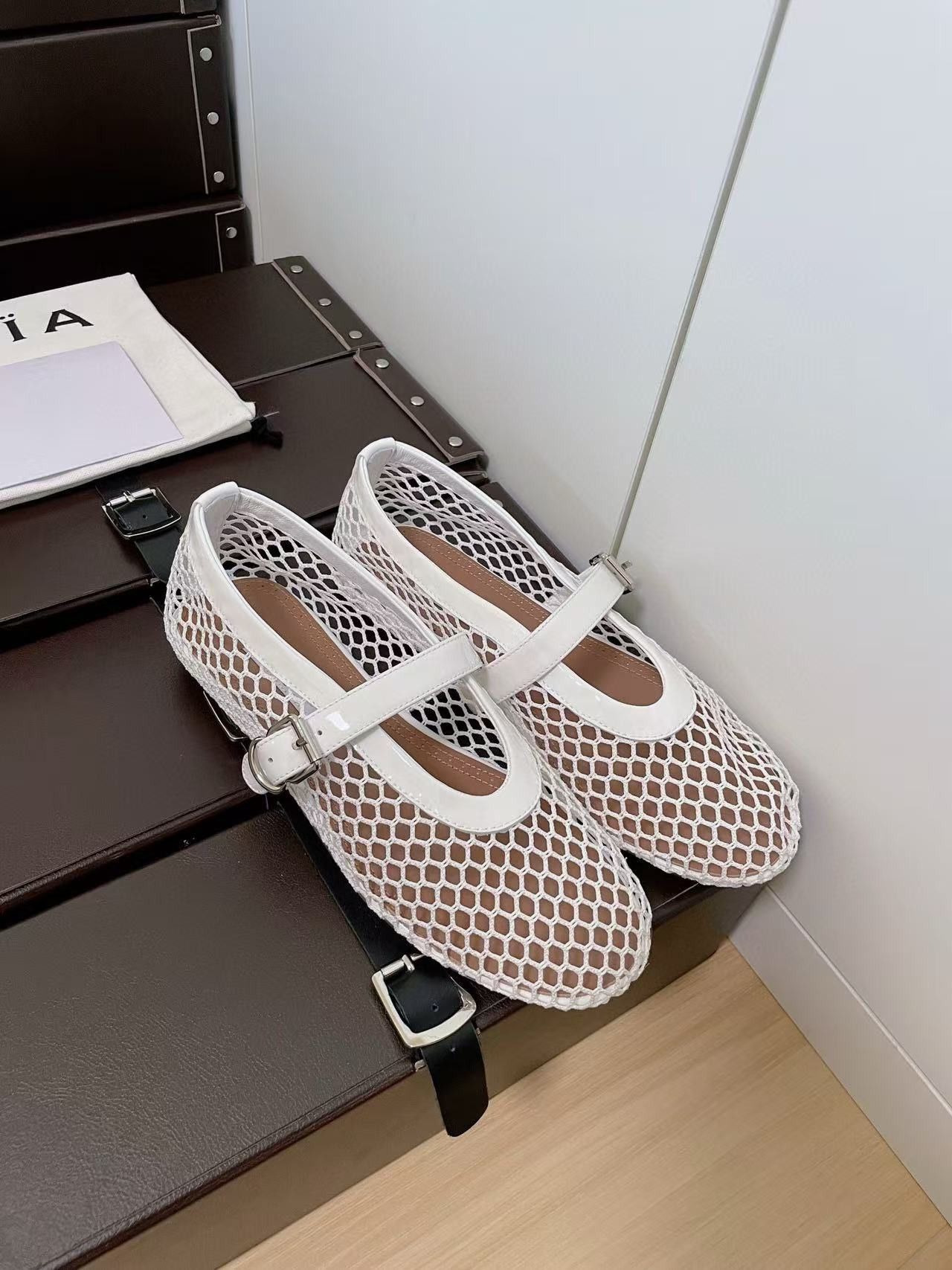 UA A1a1a BALLET FLATS IN FISHNET