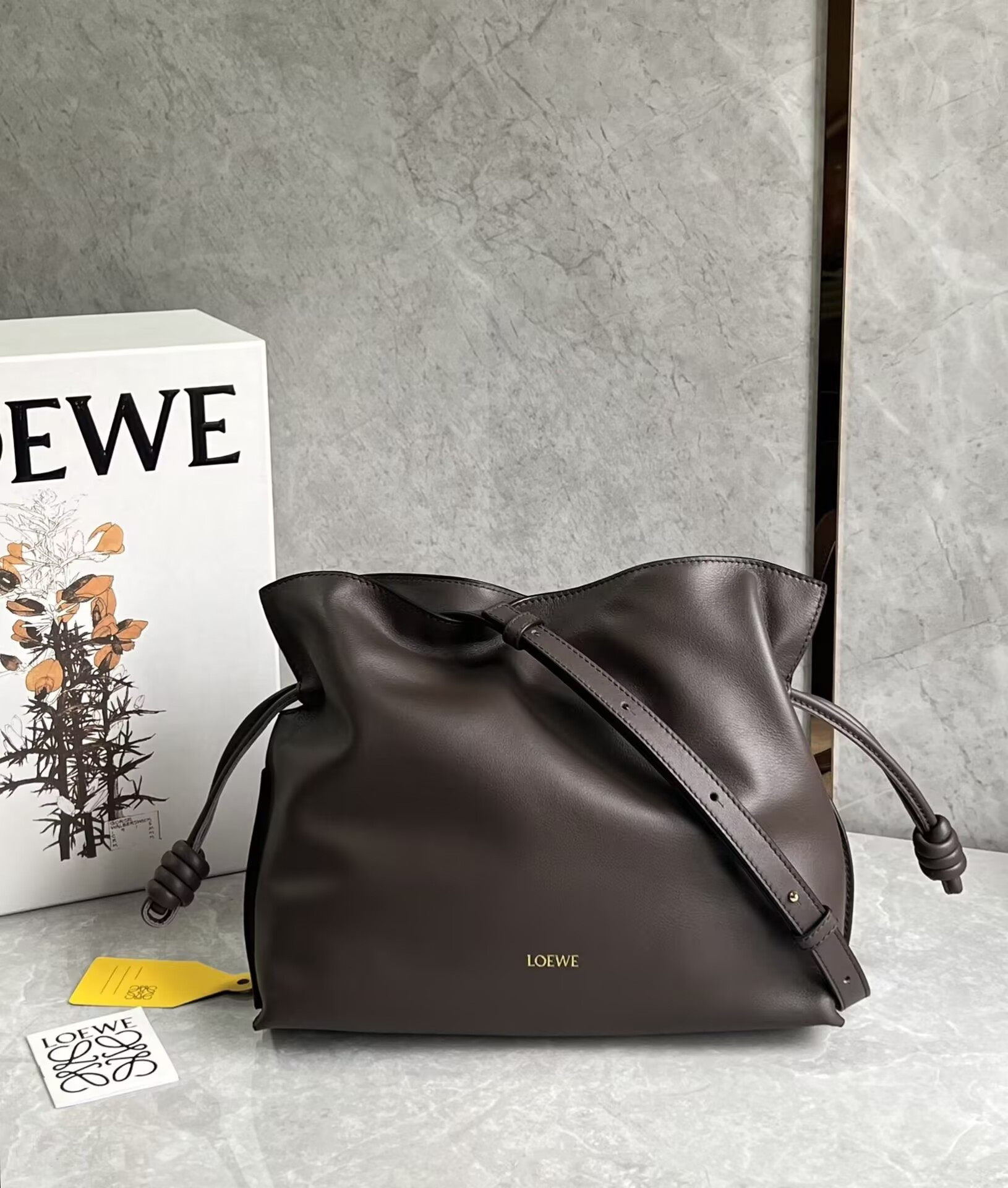 L0ew* flamenco purse 30x24.5x10.5cm