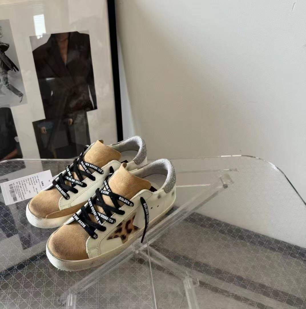 ua g01den G003e s*per-star sneaker