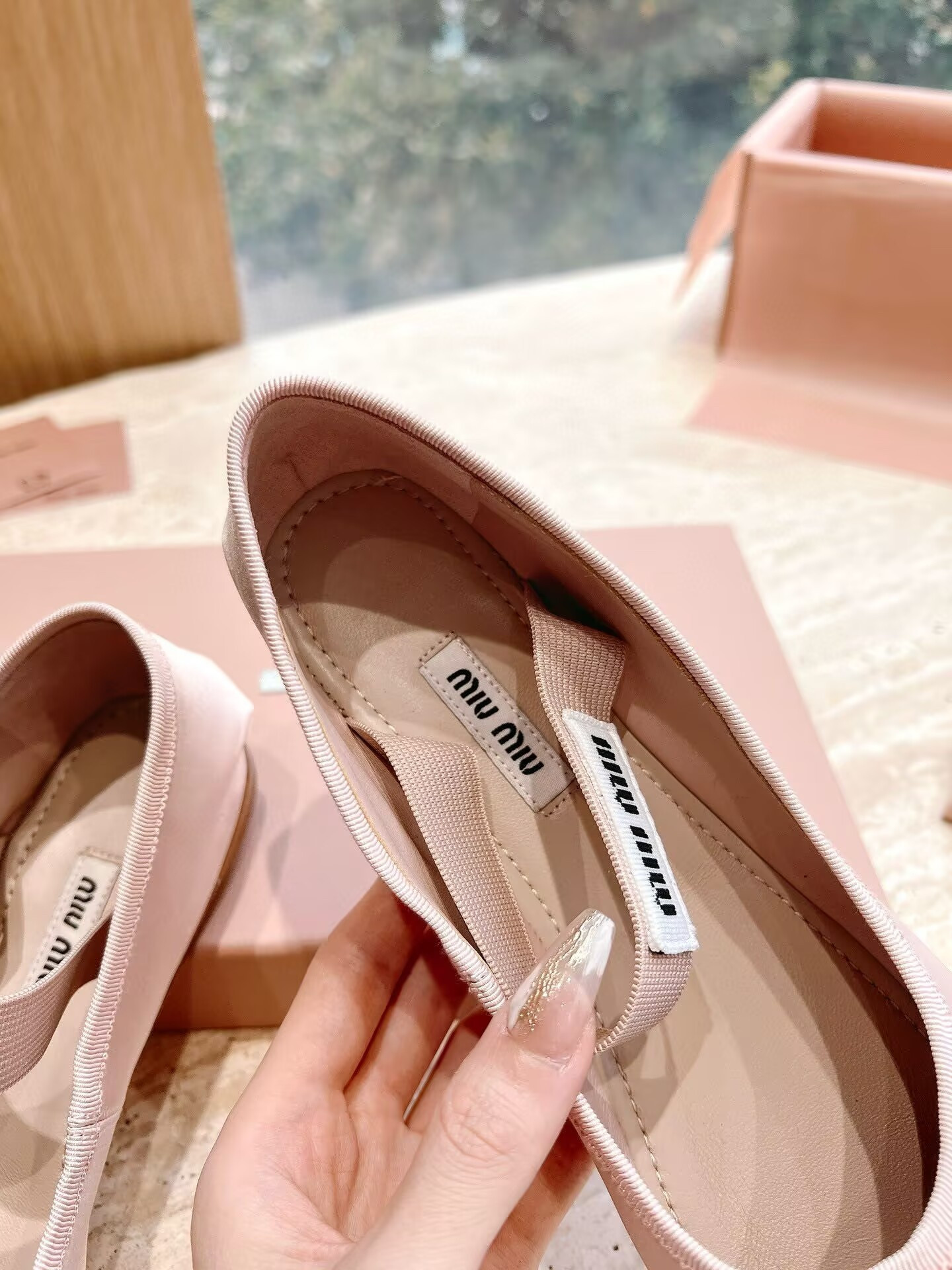 ua M1v M1v satin ballerinas
