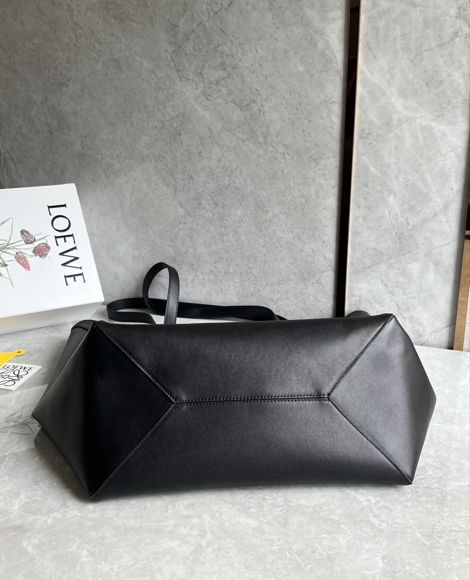 L0ew* extra large puzzle fold tote in shiny calfskin 42x41x18 cm