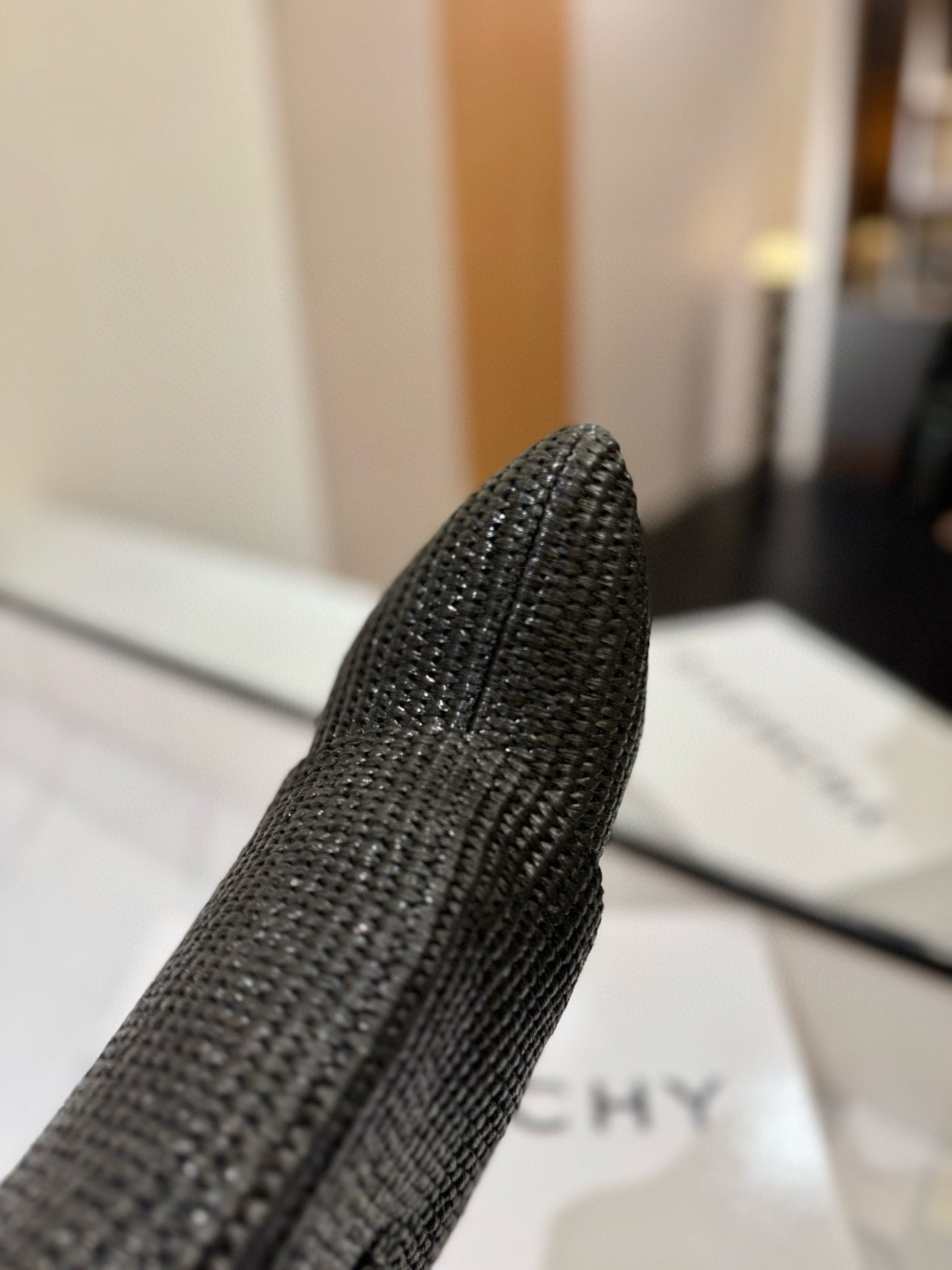 ua G1uenchy boots