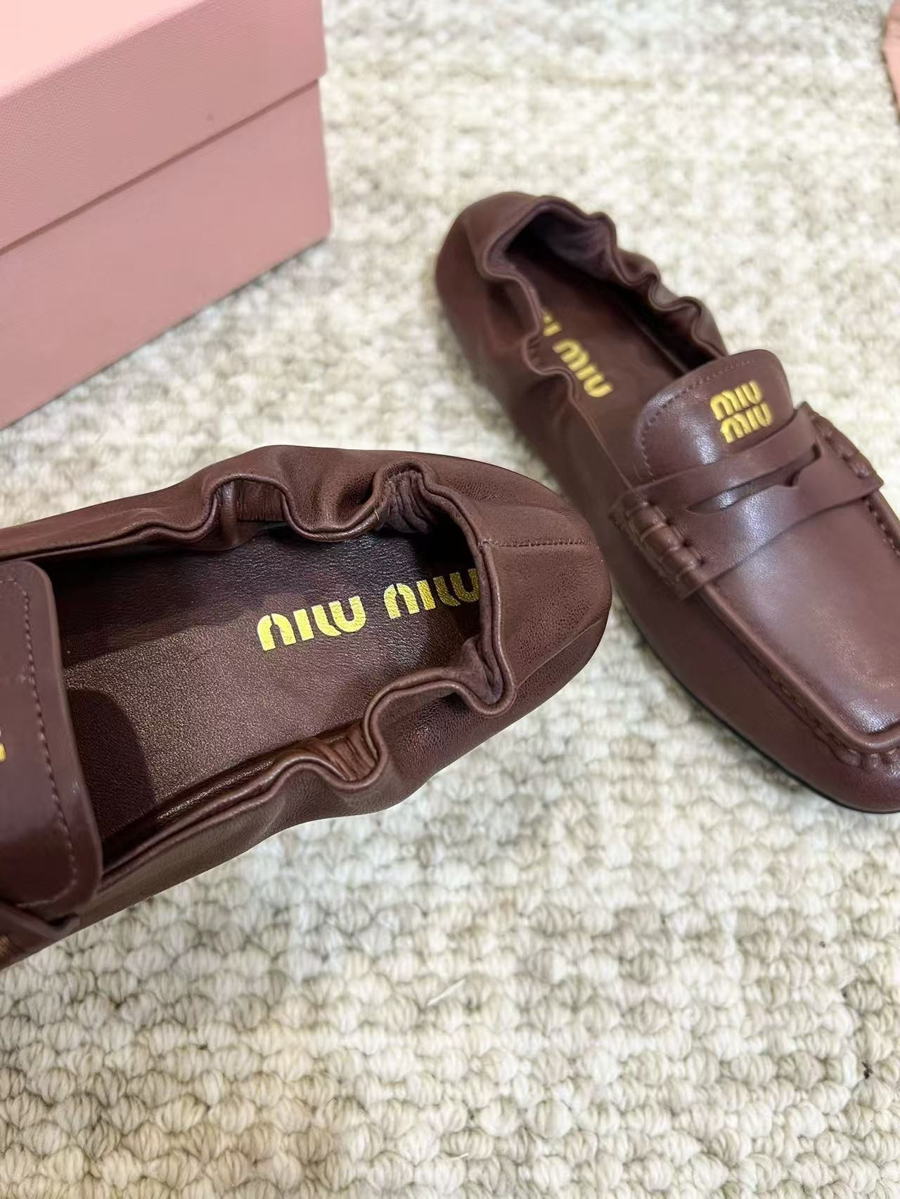 ua M1v M1v ruches nappa leather loafers