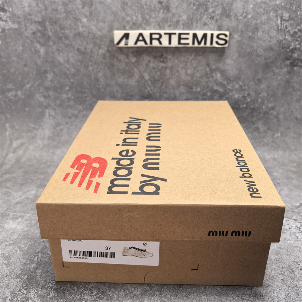 ua m1v m1v x new Ba1an*e 530 sl leather sneakers