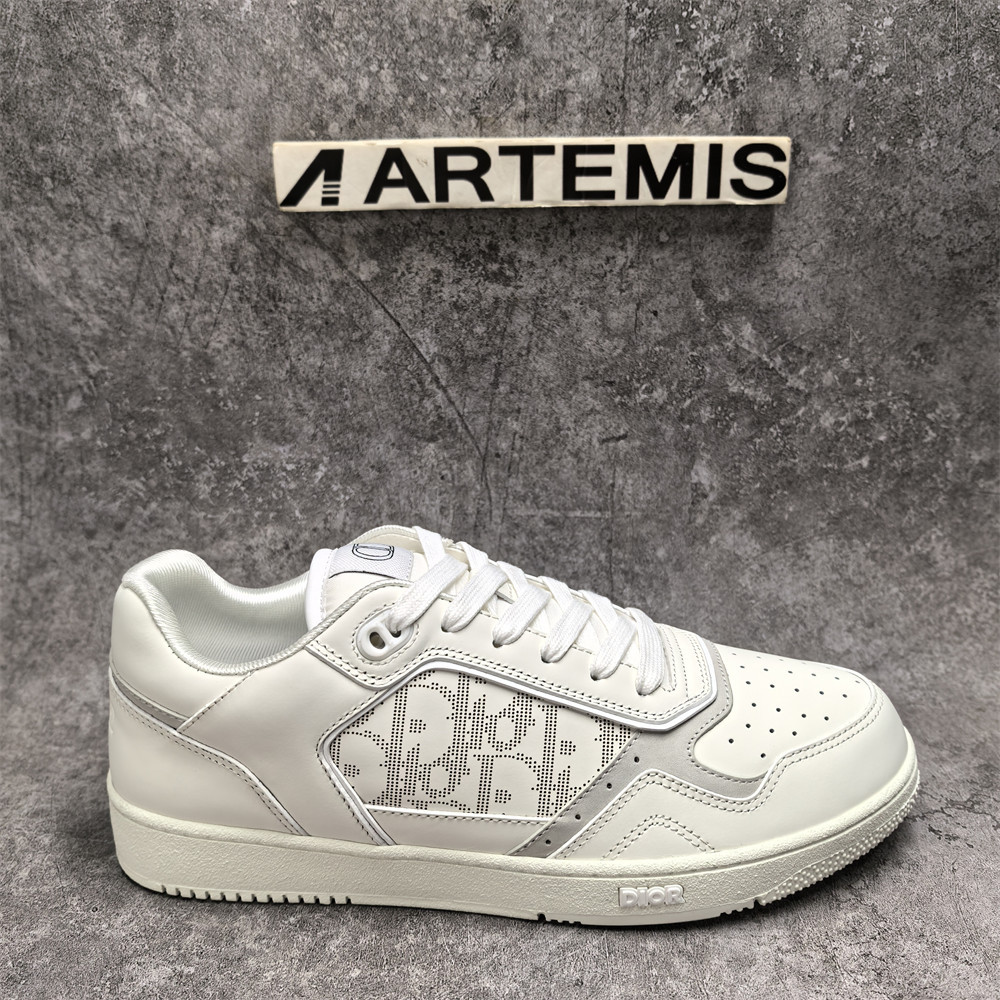 ua D*or sneaker