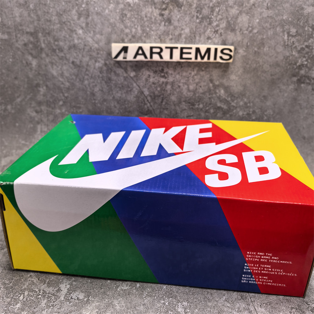 UA Nike Dunk Low QS