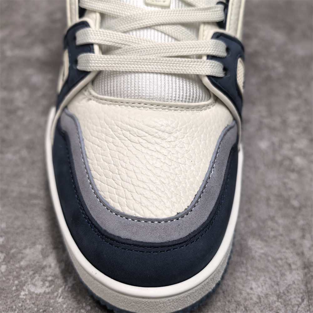 UA LV Trainer Sneaker