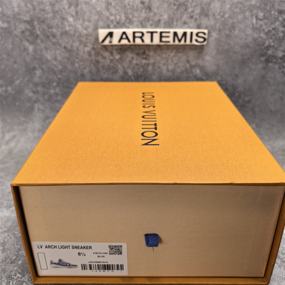 UA LV Trainer Sneaker