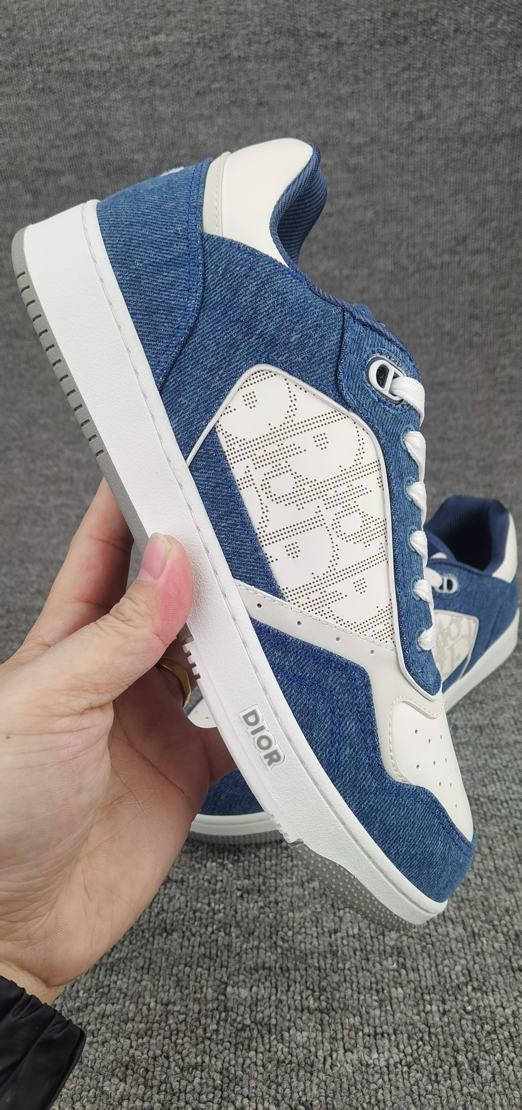 ua D*or b27 sneaker