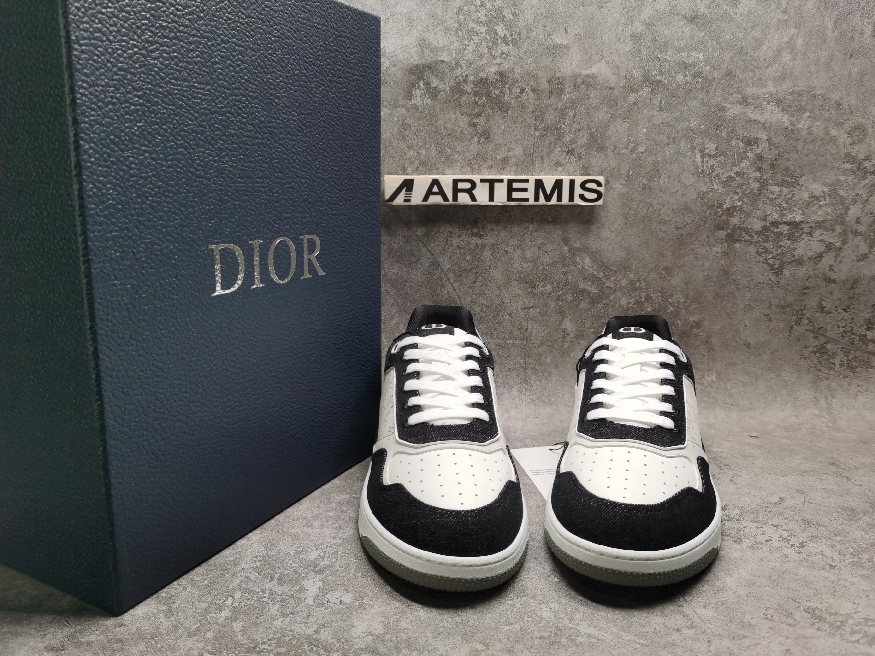 ua D*or b27 sneaker