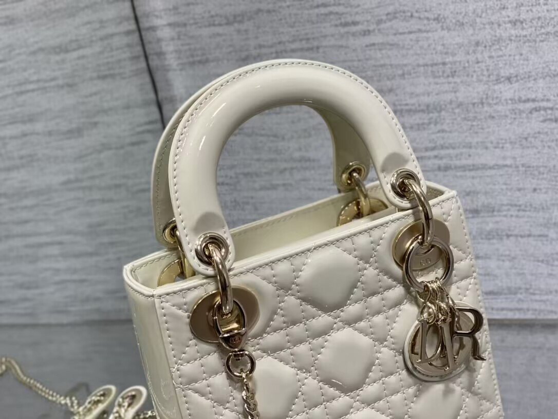 D*or  classic lady 17×7×15cm