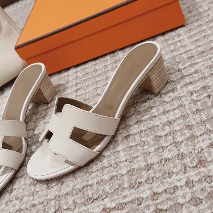 UA Hermès Oasis sandal
