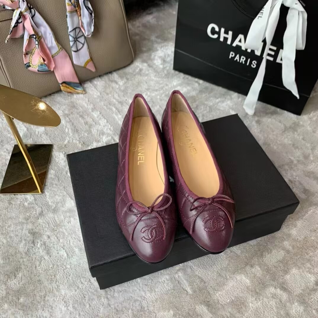 ua Ch*el ballet flats