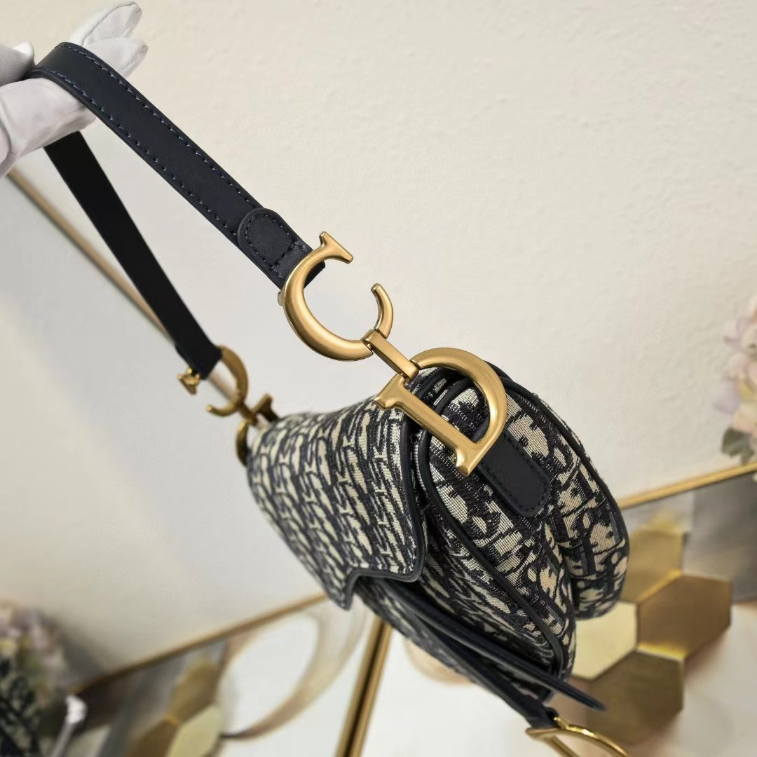 D*or obligue saddle 25*20*6