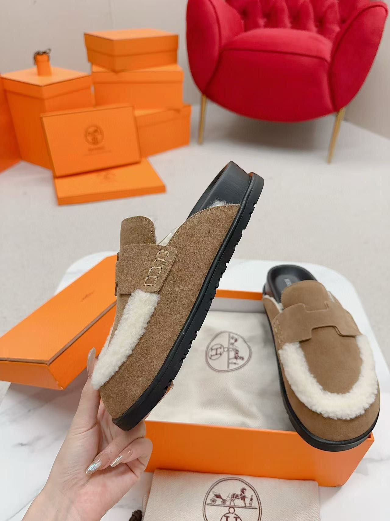 UA Hermès Chypre sandal