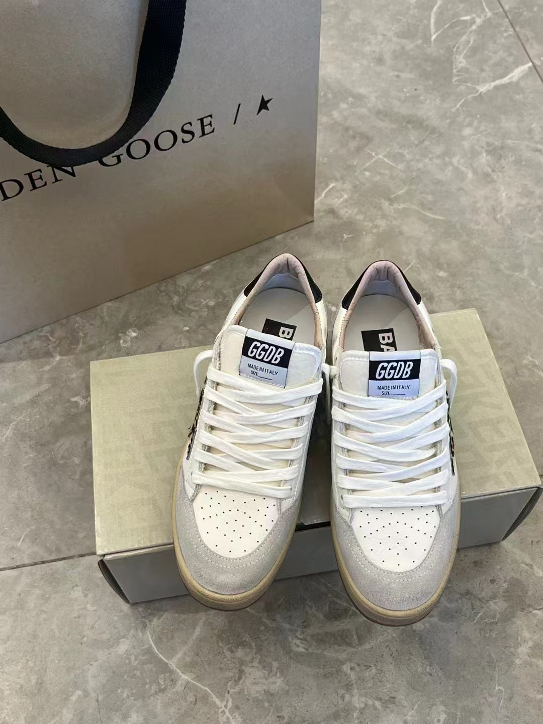 ua g01den G003e s*per-star sneaker