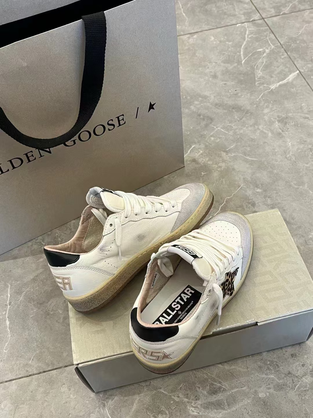 ua g01den G003e s*per-star sneaker