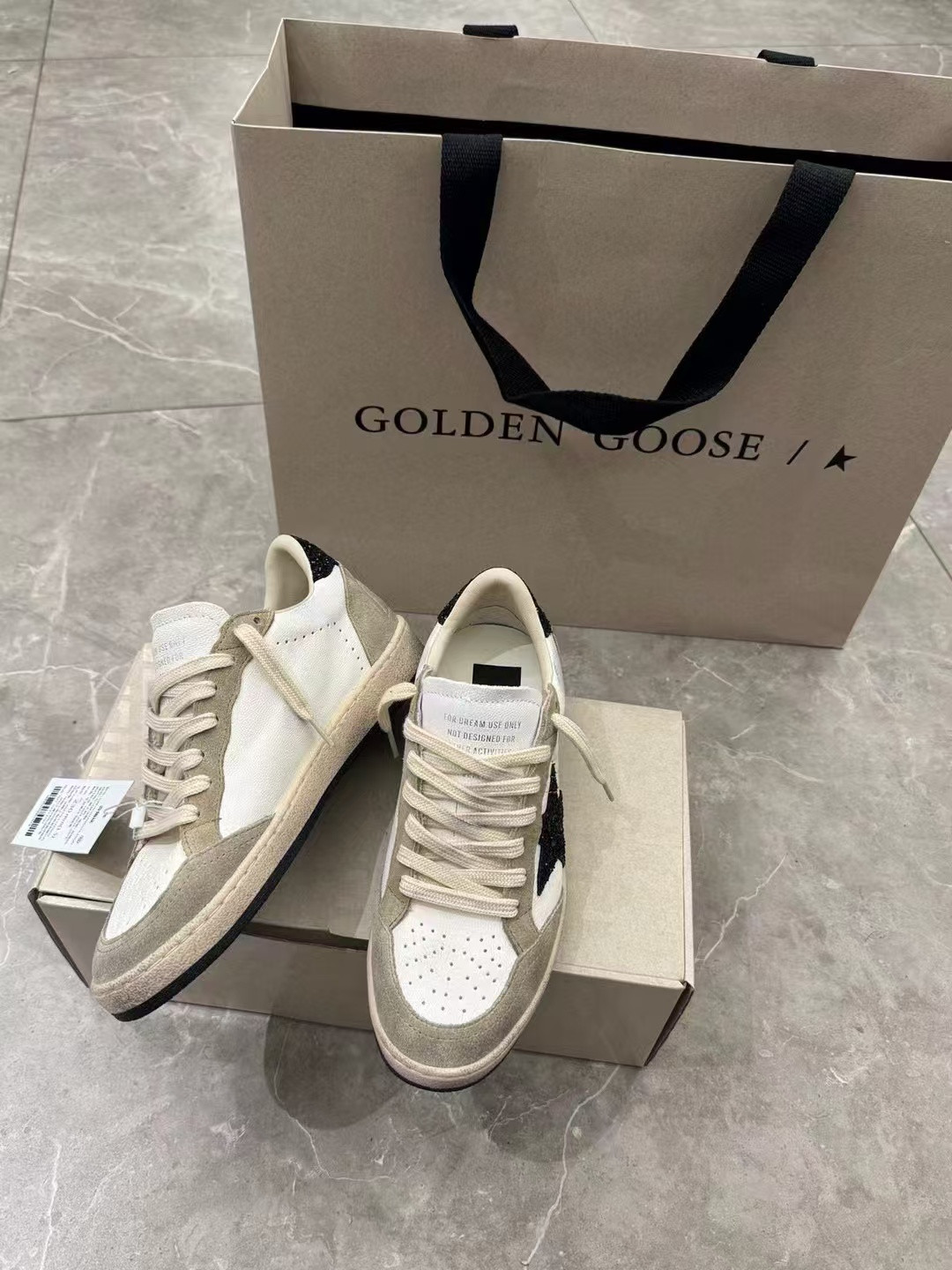 ua g01den G003e s*per-star sneaker