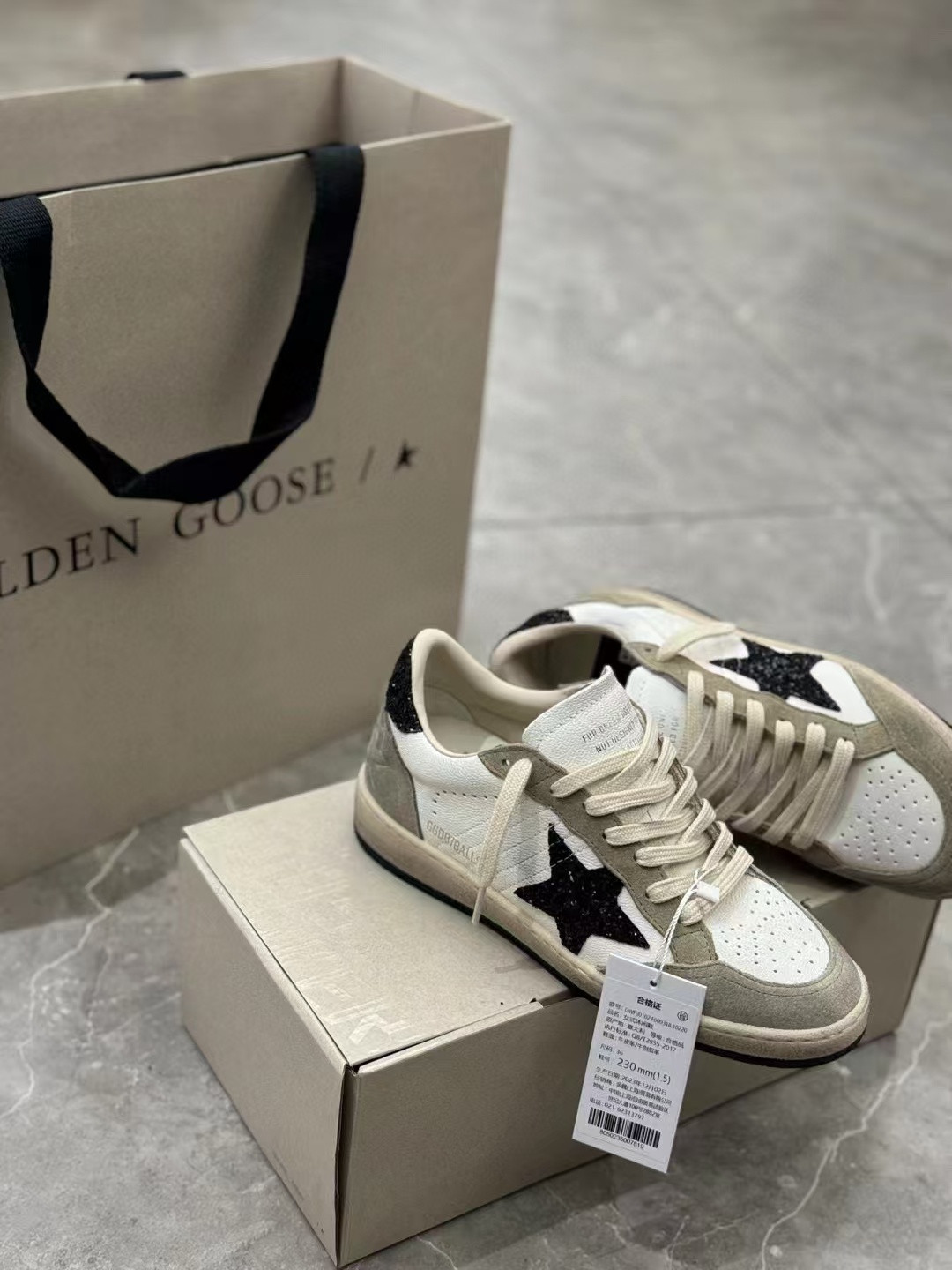 ua g01den G003e s*per-star sneaker