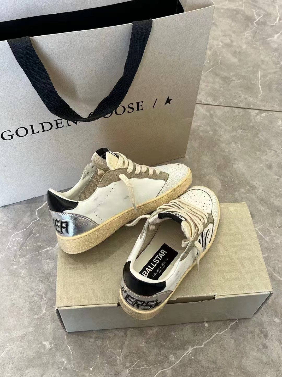 ua g01den G003e s*per-star sneaker