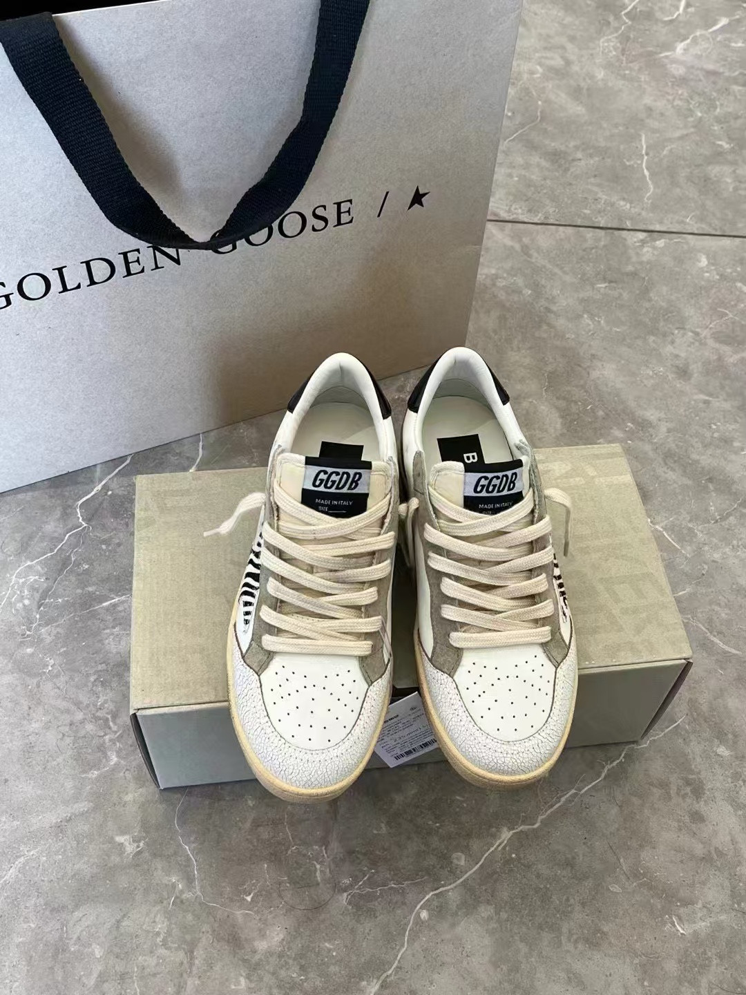 ua g01den G003e s*per-star sneaker