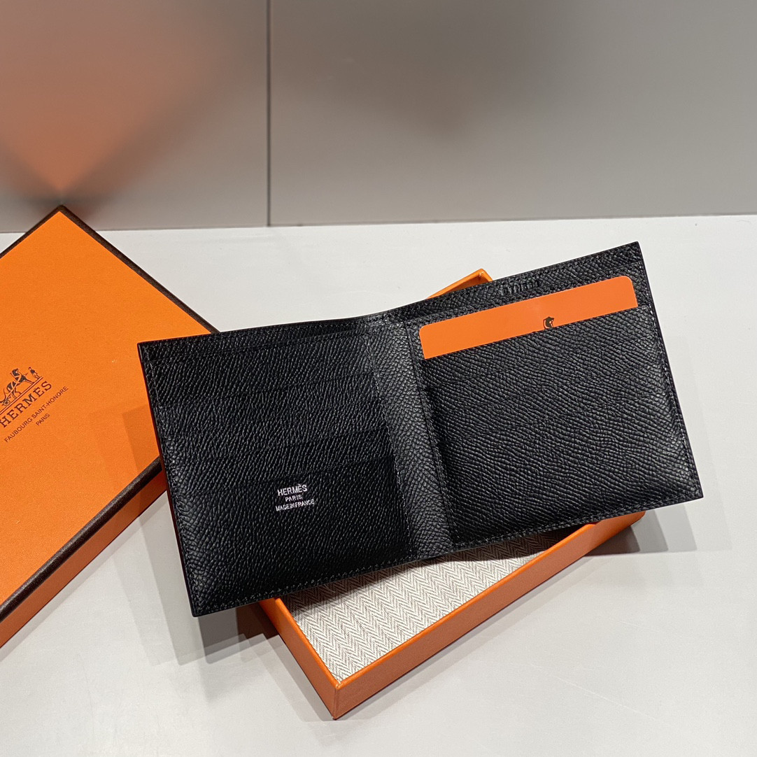 H**me5 poker compact wallet
